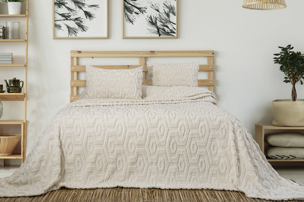 Lüx Jakarlı Ekru Yatak Örtüsü Seti Çift Kişilik Yastık Kılıflı | 230x240 cm