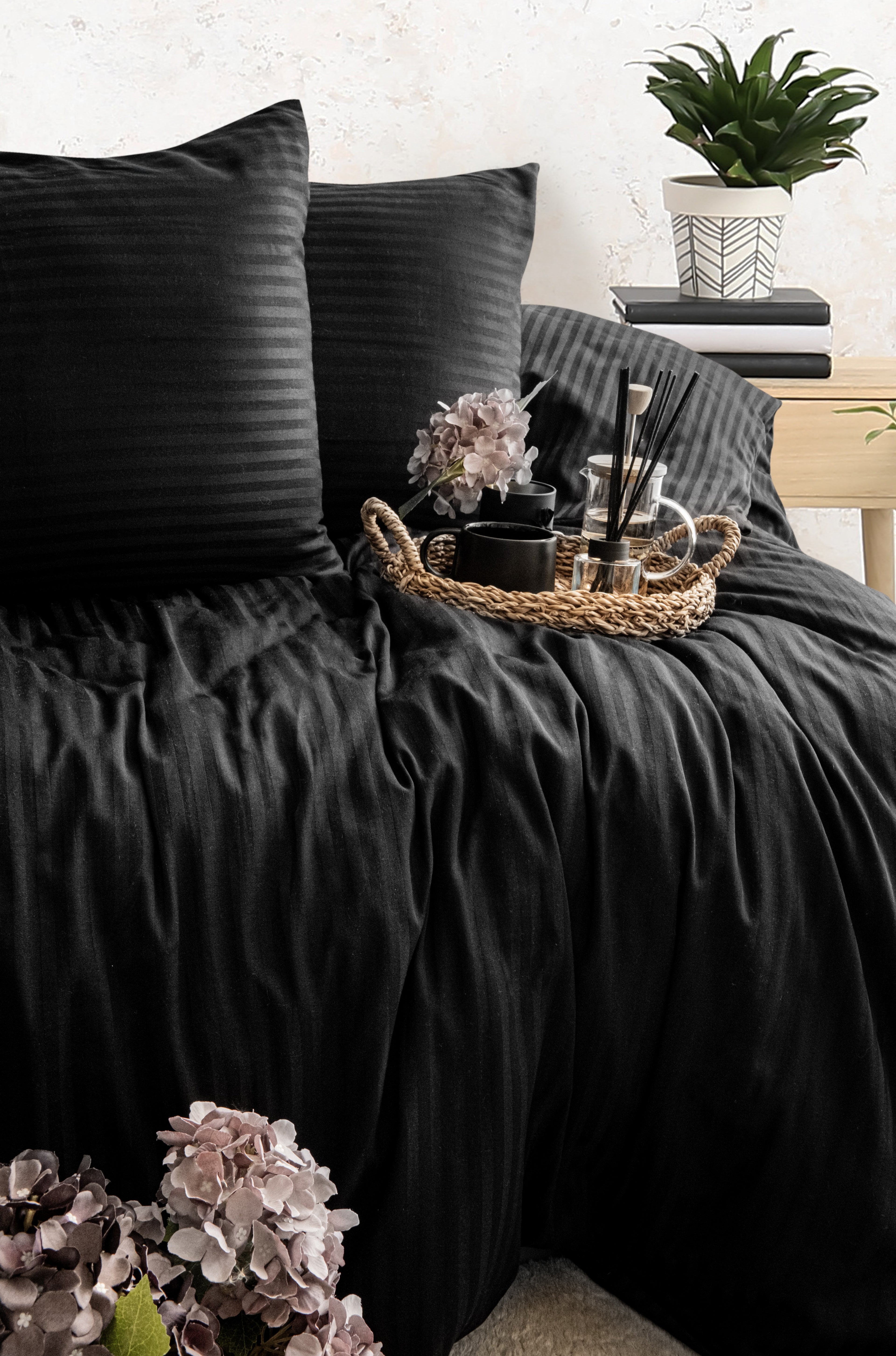 Çizgili Saten Tek Kişilik Siyah Nevresim Takımı  | 92 Tel
