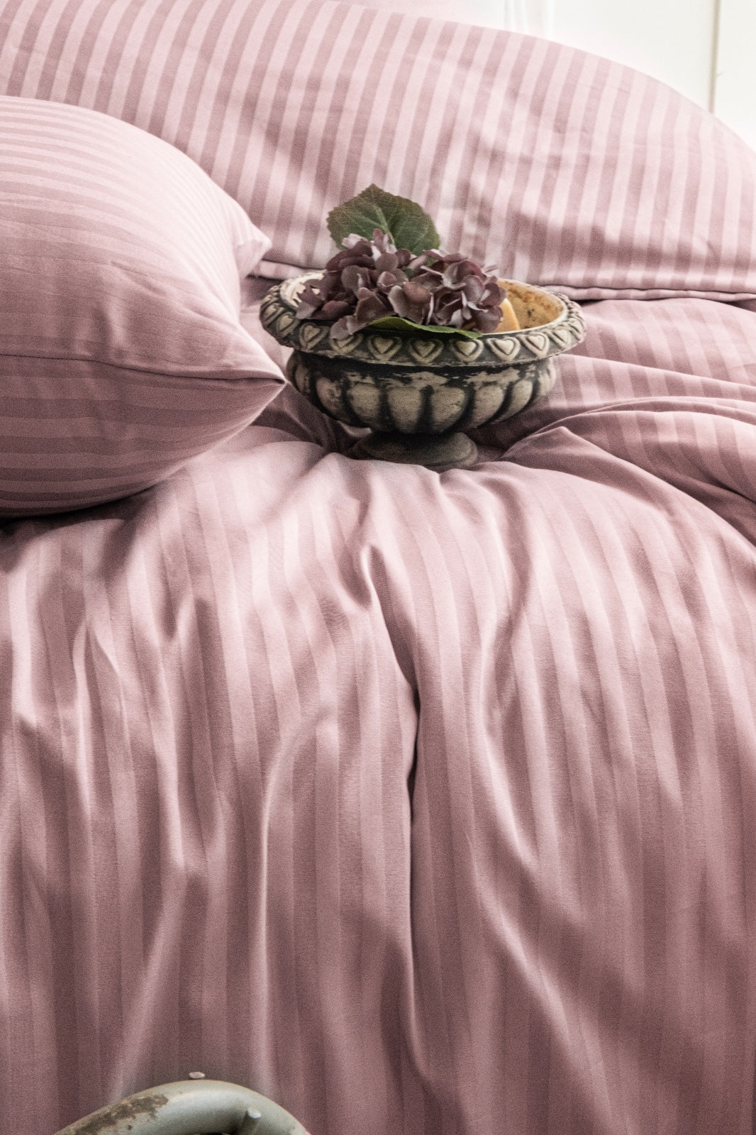 Çift Kişilik Pembe Çizgili Saten Nevresim Takımı